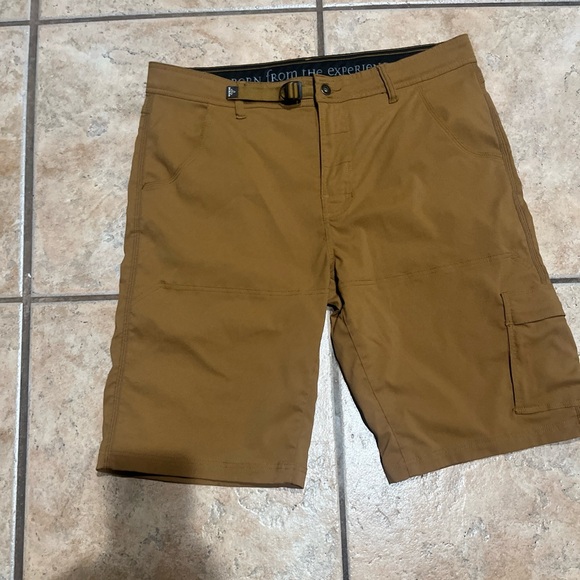 Men’s prAna Cargo shorts - Picture 2 of 7